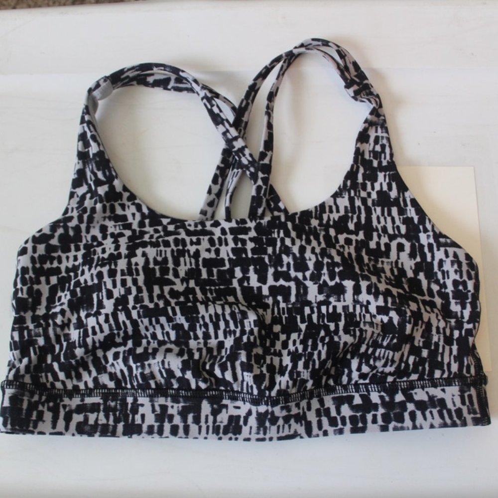 Lululemon Energy Bra (Size 6)